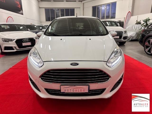 FORD - Fiesta 5p 1.5 tdci Black&White 75cv NEOPATENTATI