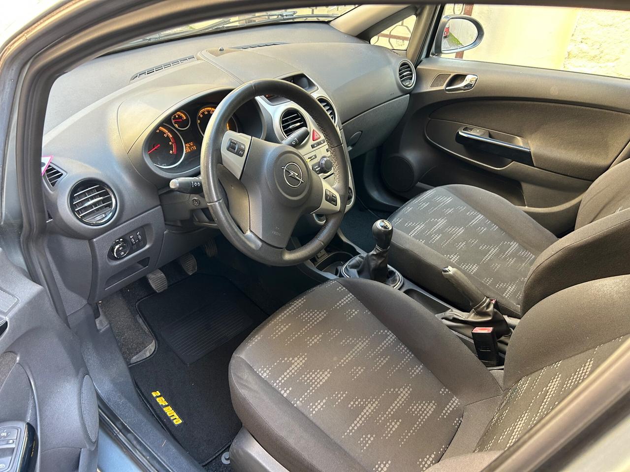 Opel Corsa 1.2 5 porte Elective