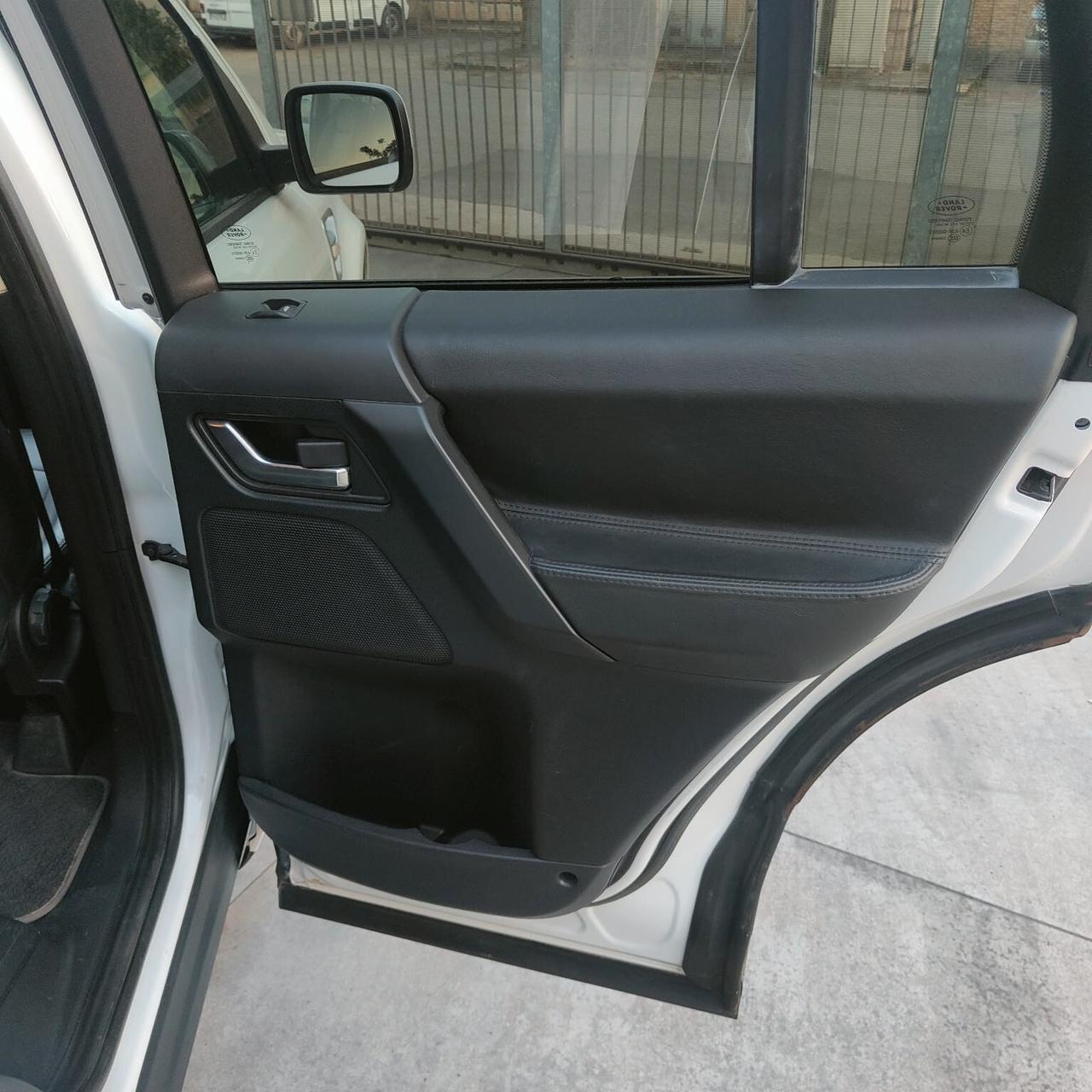 Land Rover Freelander 2.2 TD4 S.W. SE