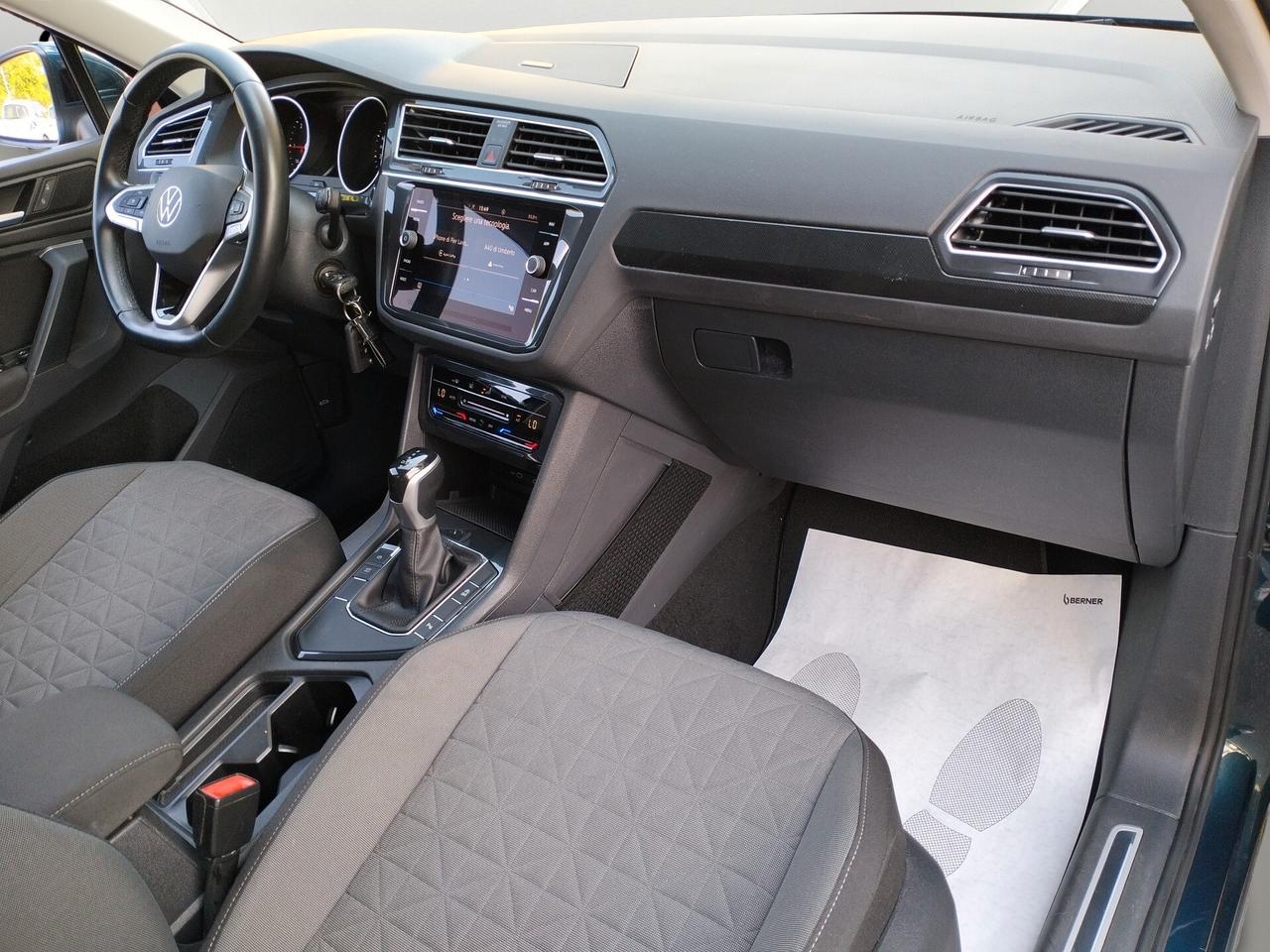 Volkswagen Tiguan, II 2021 2.0 tdi Life 150cv dsg IVA ESPOSTA