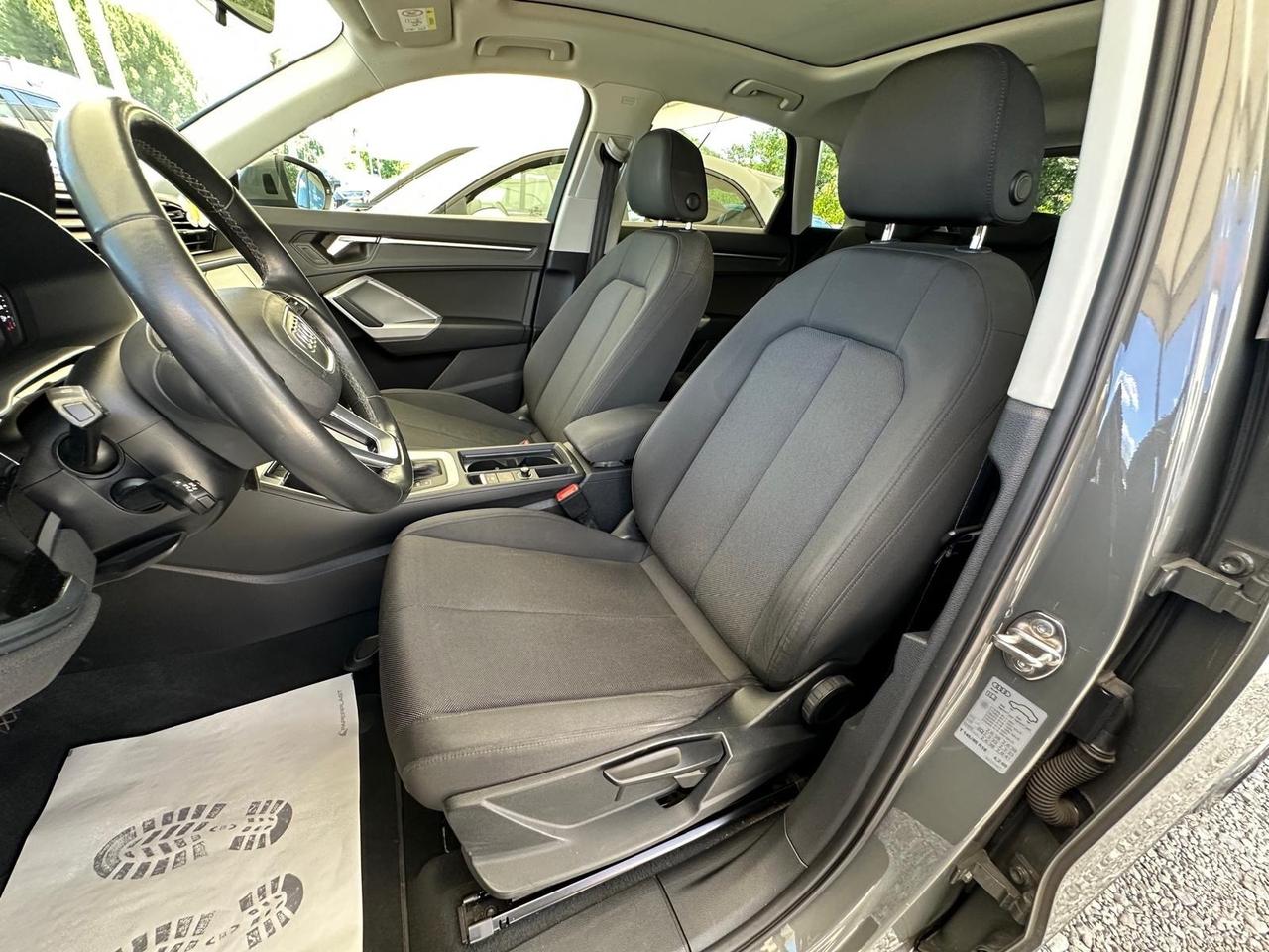 Audi Q3 35 TDI S tronic Business