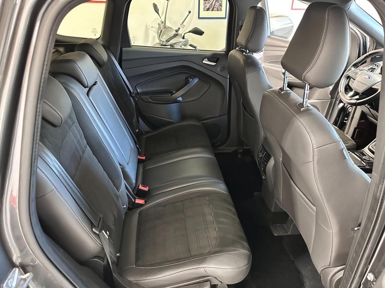 Ford Kuga 1.5 TDCI 120 CV ST-Line - CAMERA - NAVI