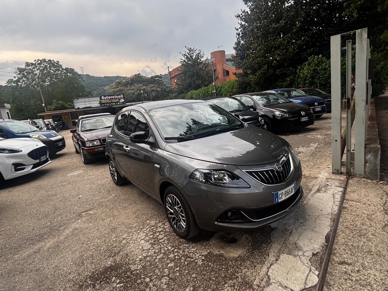 Lancia Ypsilon 1.0 FireFly 5 porte S&S Hybrid Gold