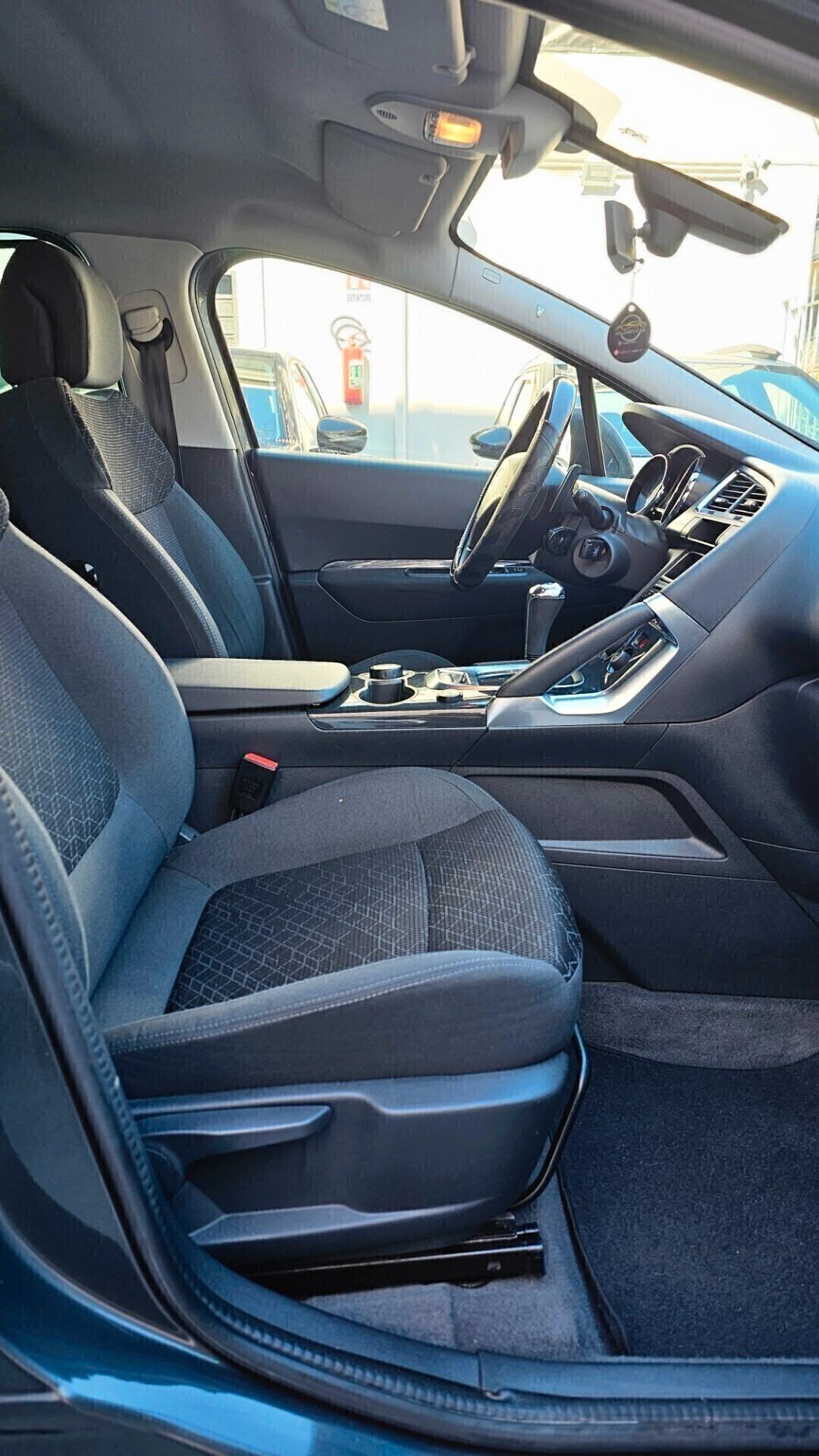 Peugeot 3008 1.6 HDi 115CV ETG6 Allure