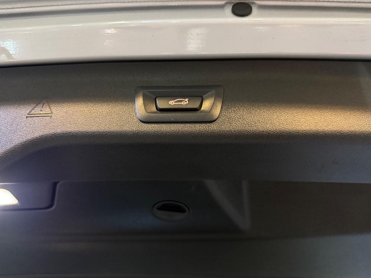 Bmw 520 G31Touring 520d xdrive Luxury GANCIO TRAINO !