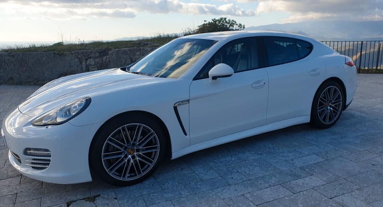 Ferrari California - Maserati Ghibli - Porsche Panamera