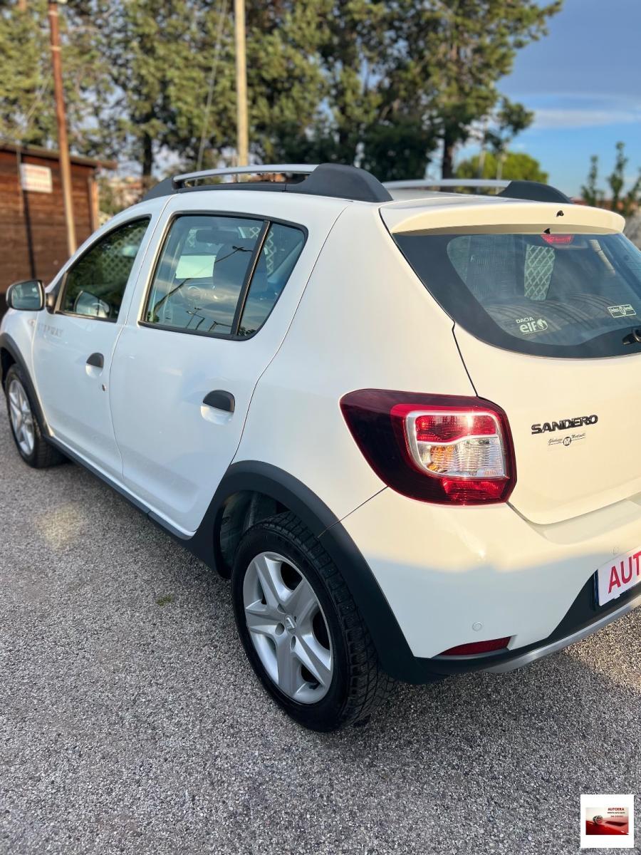 DACIA - Sandero - Stepway 1.5 dCi 8V 90 S&S Easy-R
