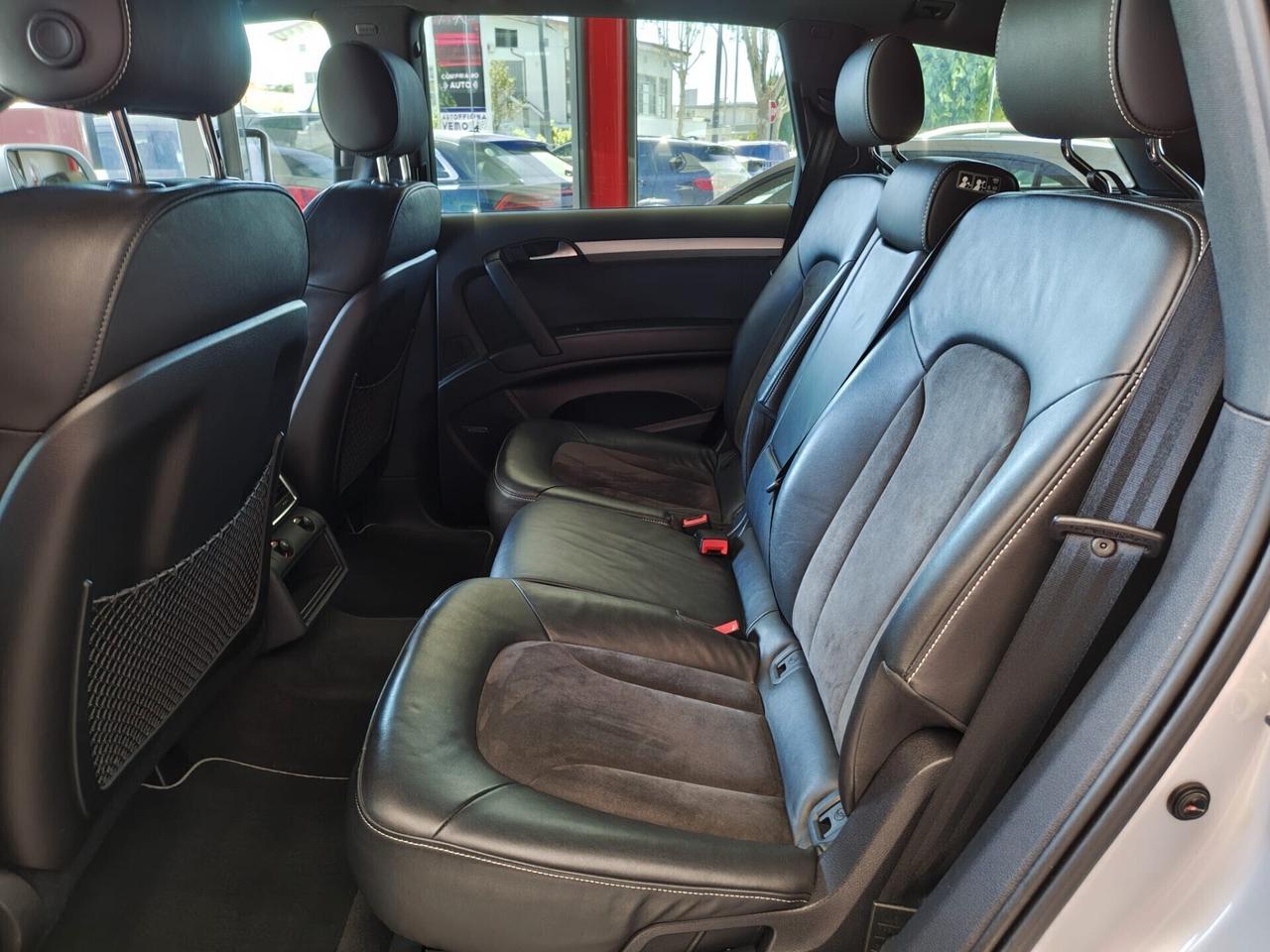 Audi Q7 3.0 TDI 240 CV quattro S-LINE GANCIO TRAINO UNIPRO