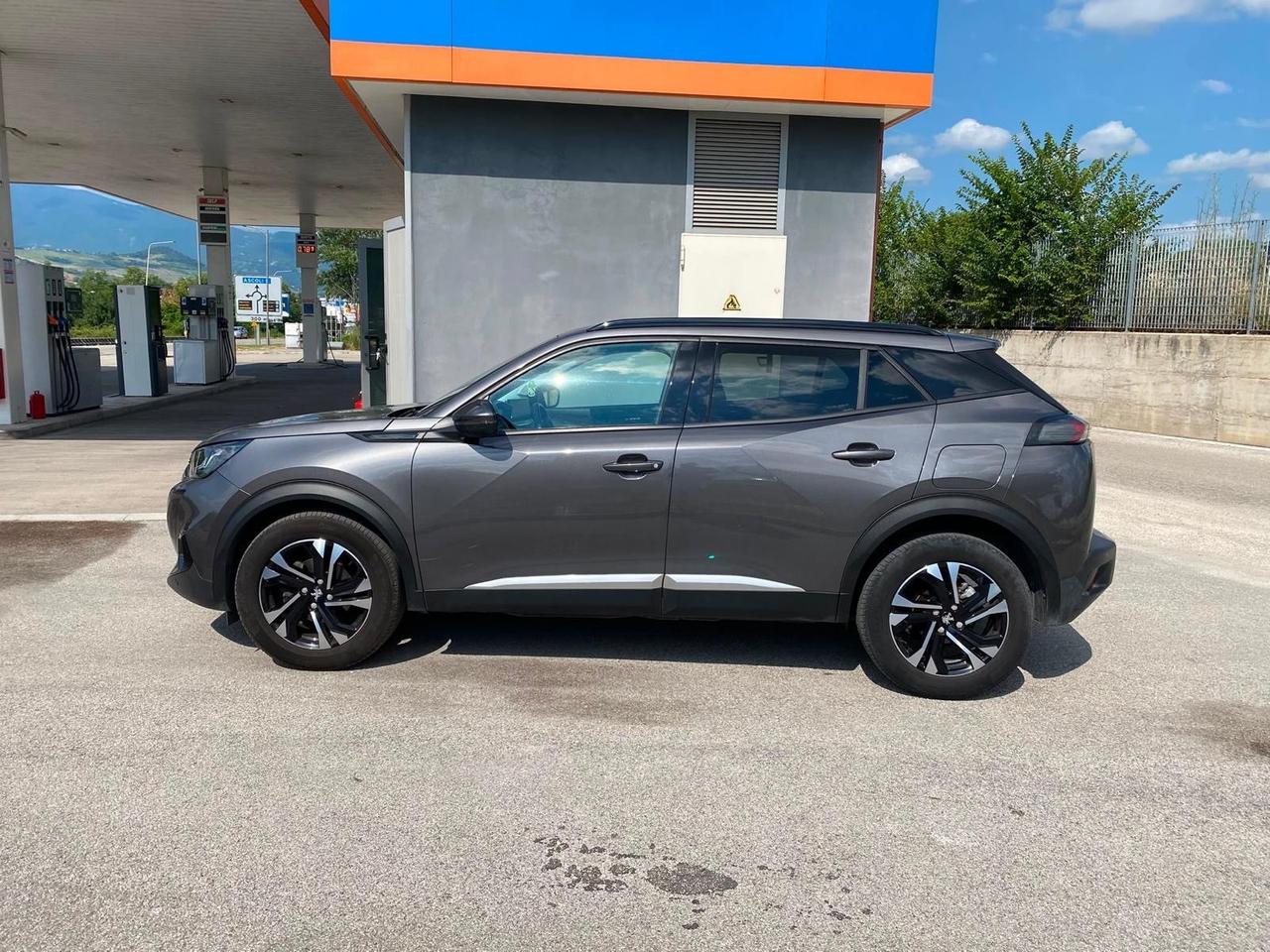 Peugeot 2008 PureTech 100 S&S Allure Navi Pack