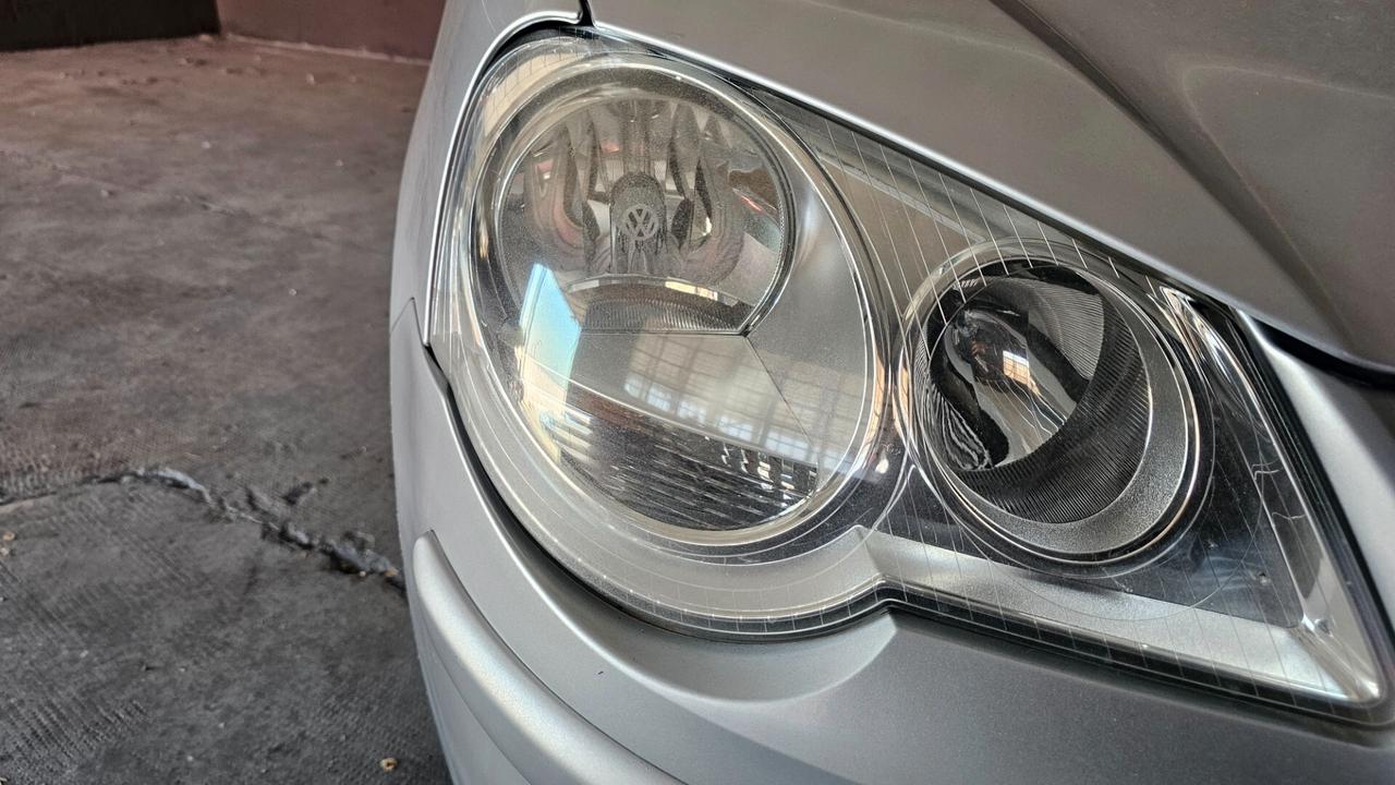 Volkswagen Polo 1.4/75CV 16V 5p. Sportline
