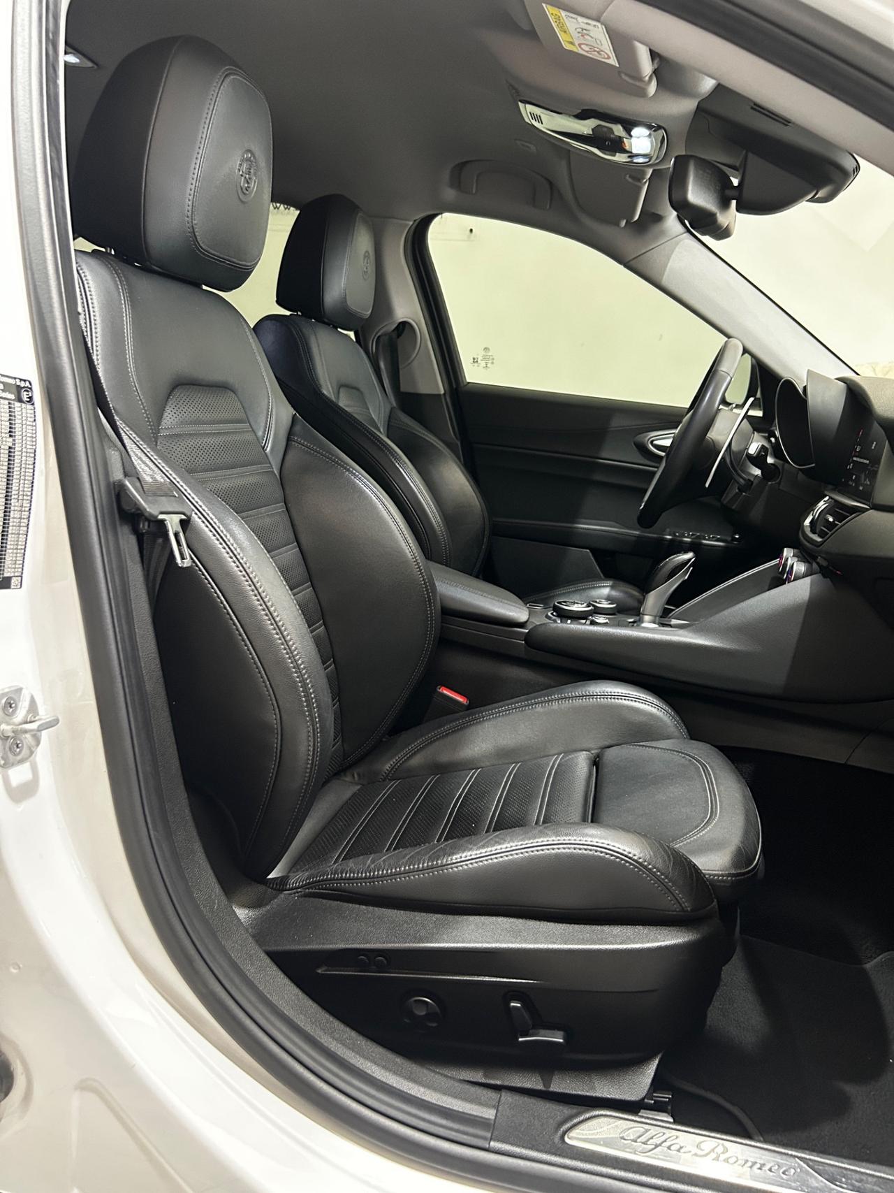 Alfa Romeo Giulia 2.2 Turbodiesel 210 CV AT8 AWD Q4 Veloce