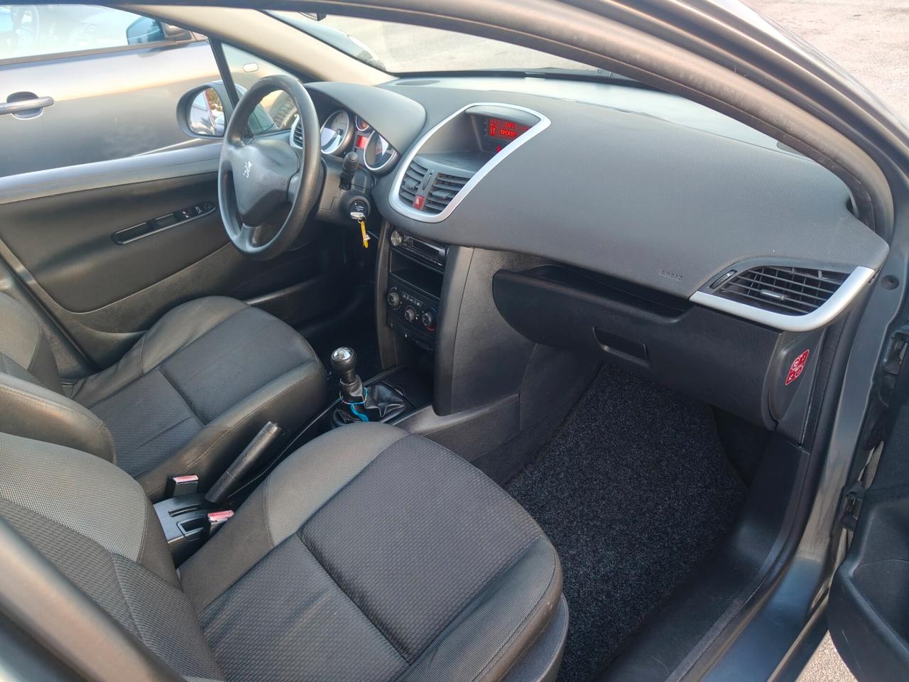 Peugeot 207 1.4 8V 75CV 5p. X Line ECO GPL
