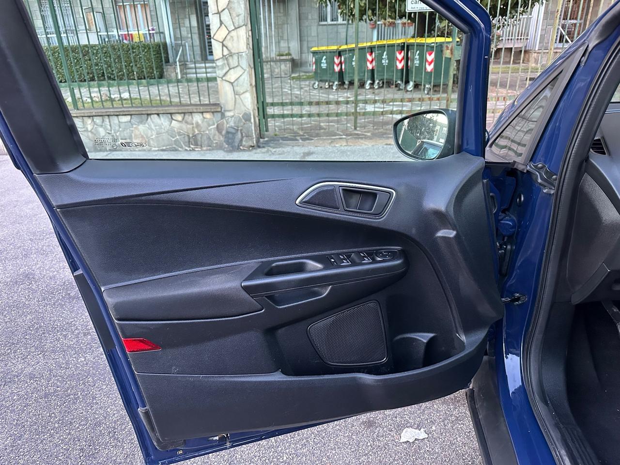 Ford B-Max 1.4 90 CV GPL della casa Titanium