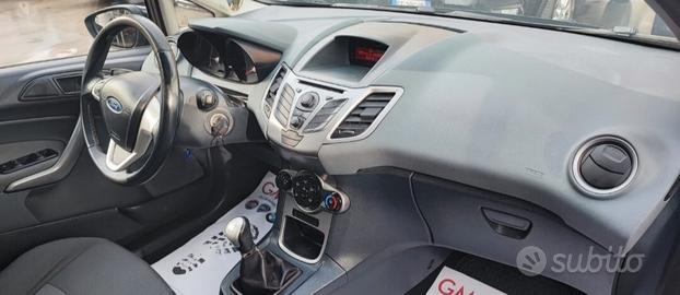 Ford Fiesta 1.4 diesel 5p. Motore rifatto 2011