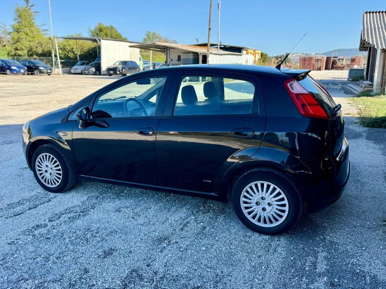 Fiat grande punto 1.2 benzina 65cv NEOPATENTATI