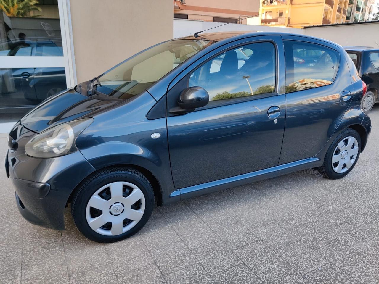 Toyota Aygo 1.0 Benzina 5 porte AUTOMATICA