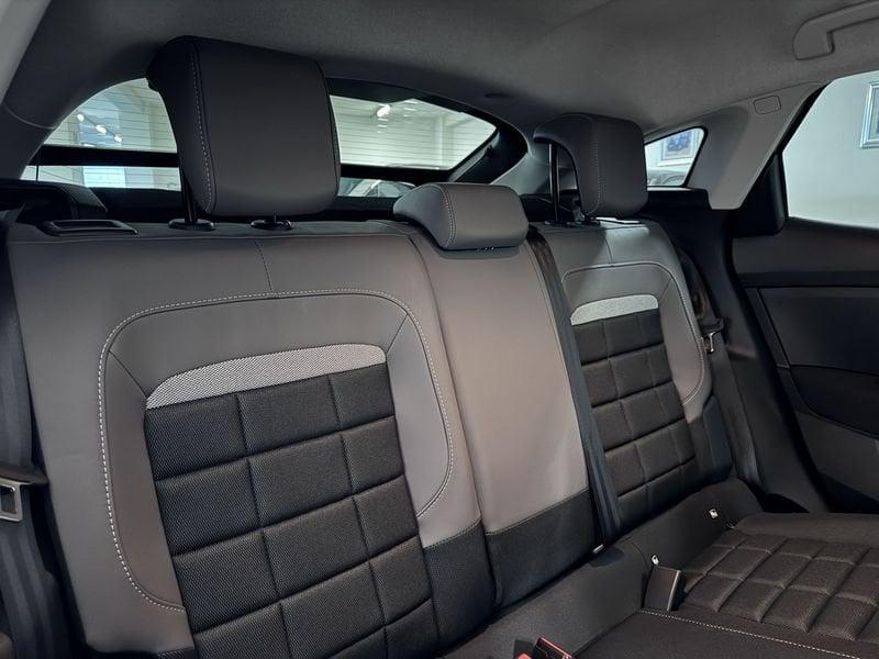 Citroën C4 Hybrid 145 cv Automatico Business