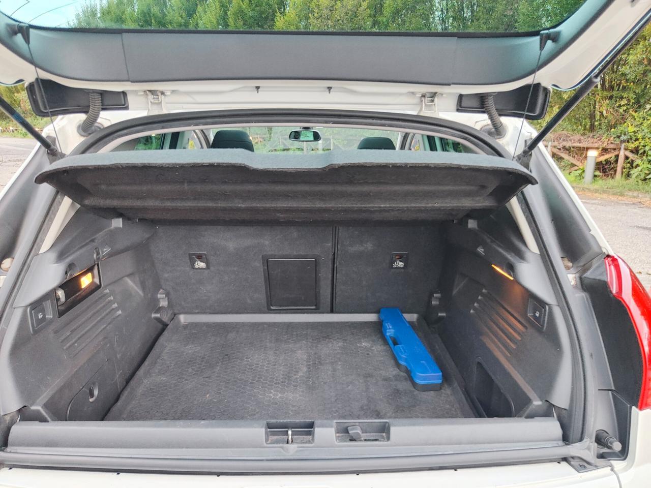 Peugeot 3008 1.6 benzina