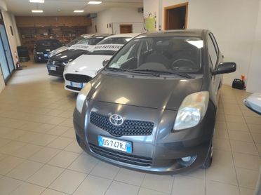 Toyota Yaris 1.3 5 porte Navi