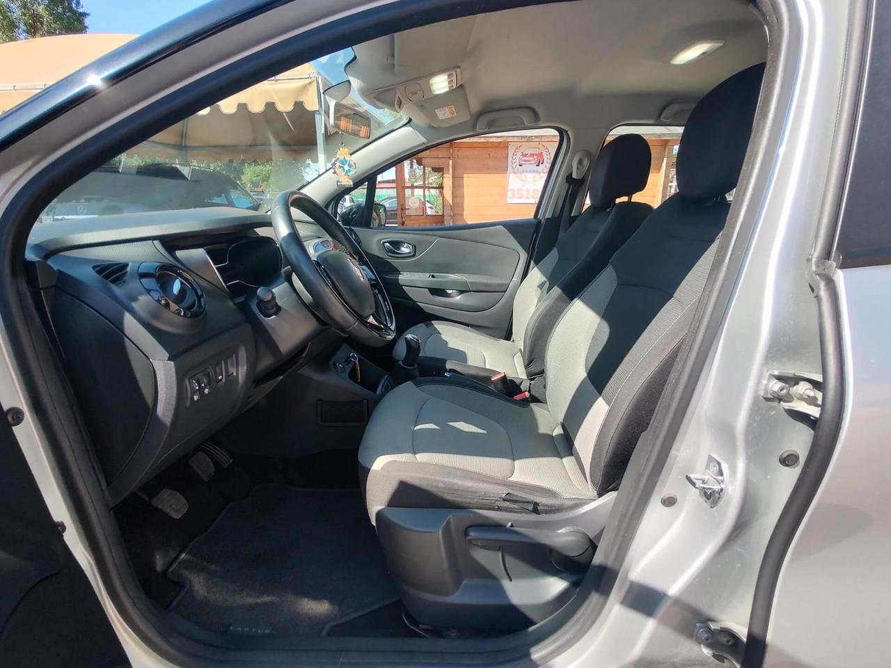 Renault Captur 0.9 TCe 12V 90 CV Start&Stop Live, VEICOLO EURO 5B, OK NEOPATENTATI, GARANZIA L.12 MESI