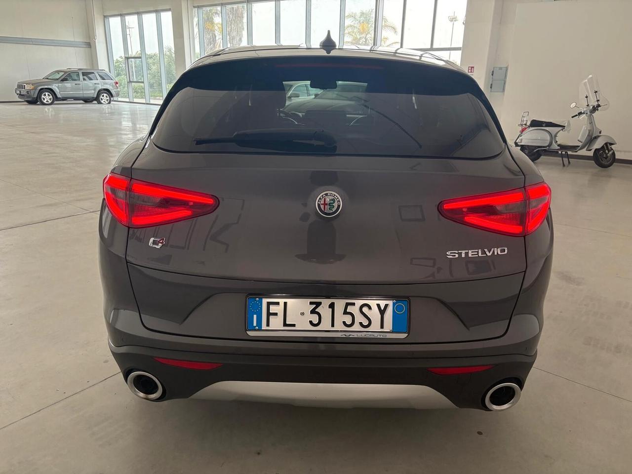 Alfa Romeo Stelvio 2.2 Turbodiesel 210 CV AT8 Q4 Super