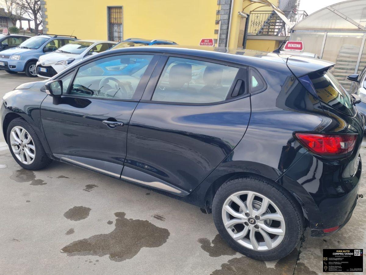 RENAULT Clio Benzina/Gpl-22.000 Km-Neopatentati