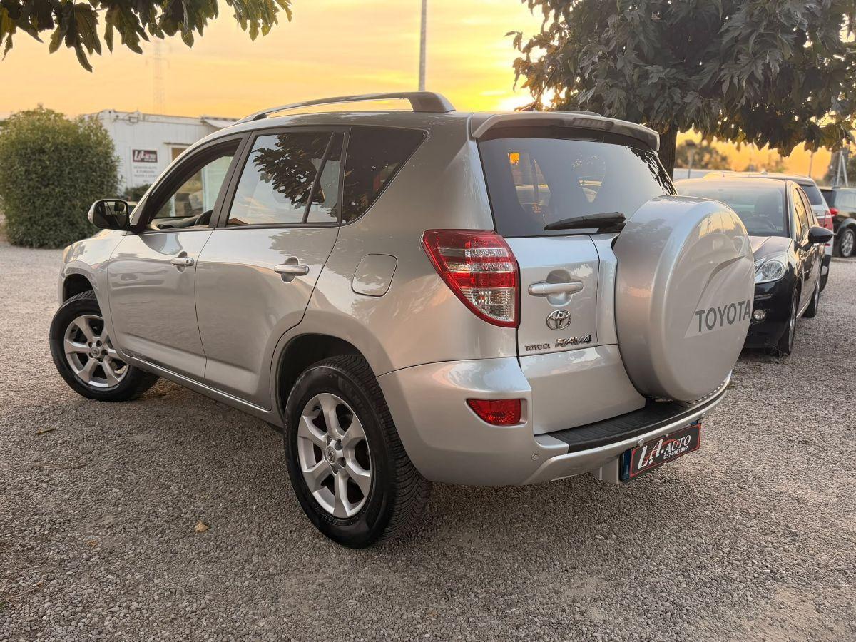 TOYOTA - RAV4 - 2.2 D-4D 150CV 4WD Exclusive