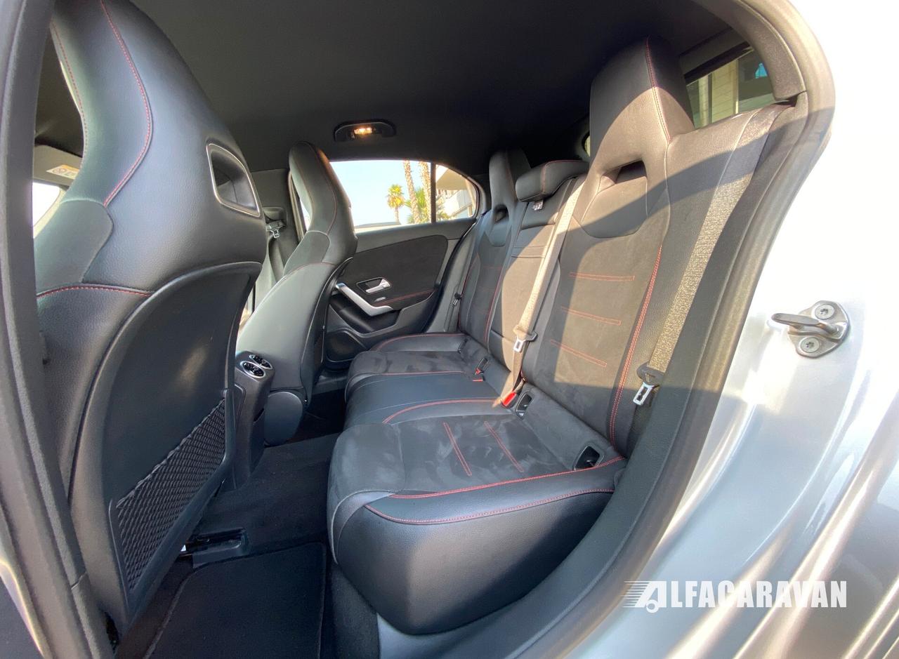 Mercedes-Benz A 180d Premium AMG Line