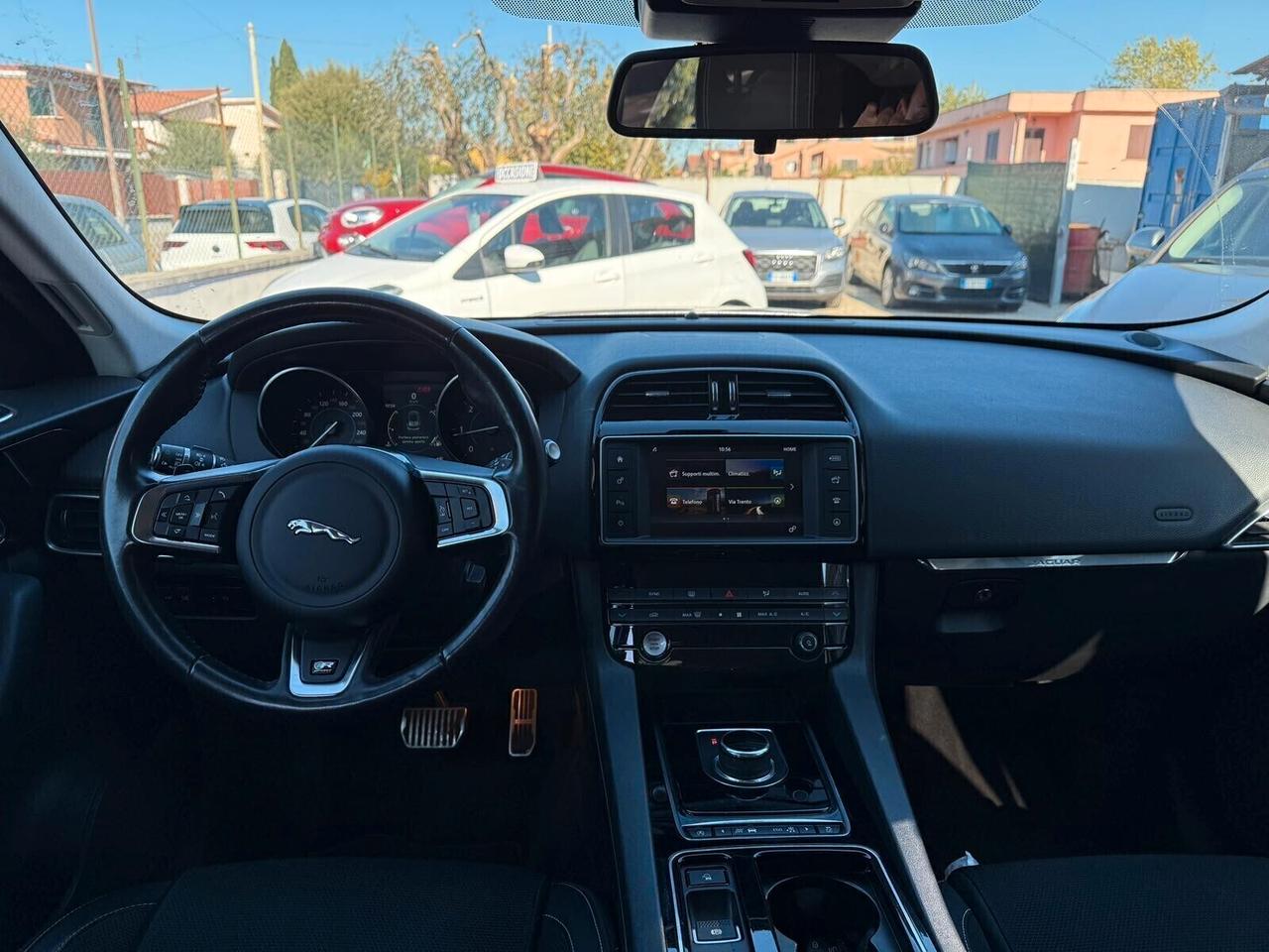 Jaguar F-Pace 2.0 D 180 CV AWD R-Sport - Automatica - TUTTO INCLUSO
