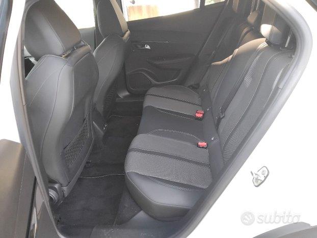 Peugeot 2008 Gt Line 1.2, 130 Cv Eat8