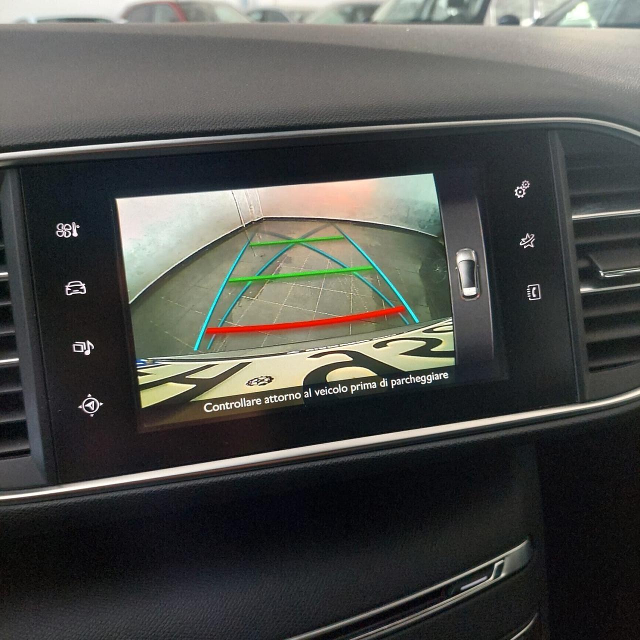 Peugeot 308 1.2 turbo benzina