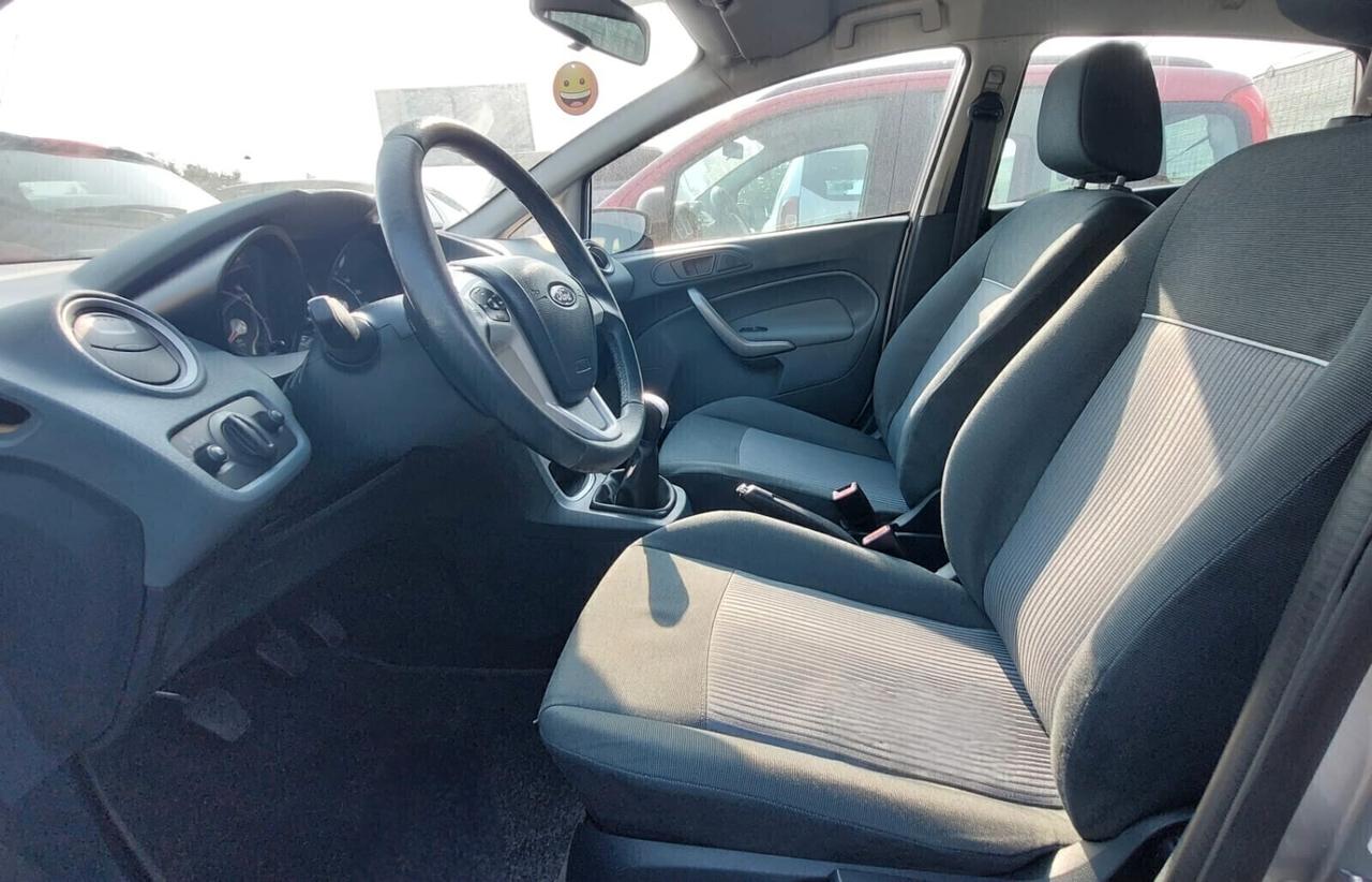 Ford Fiesta 1.2 benzina Neopatentati