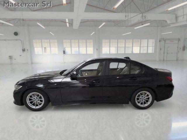 BMW 320 320D 48V BUSINESS ADVANTAGE AUTO - VOLANTE M - GE8