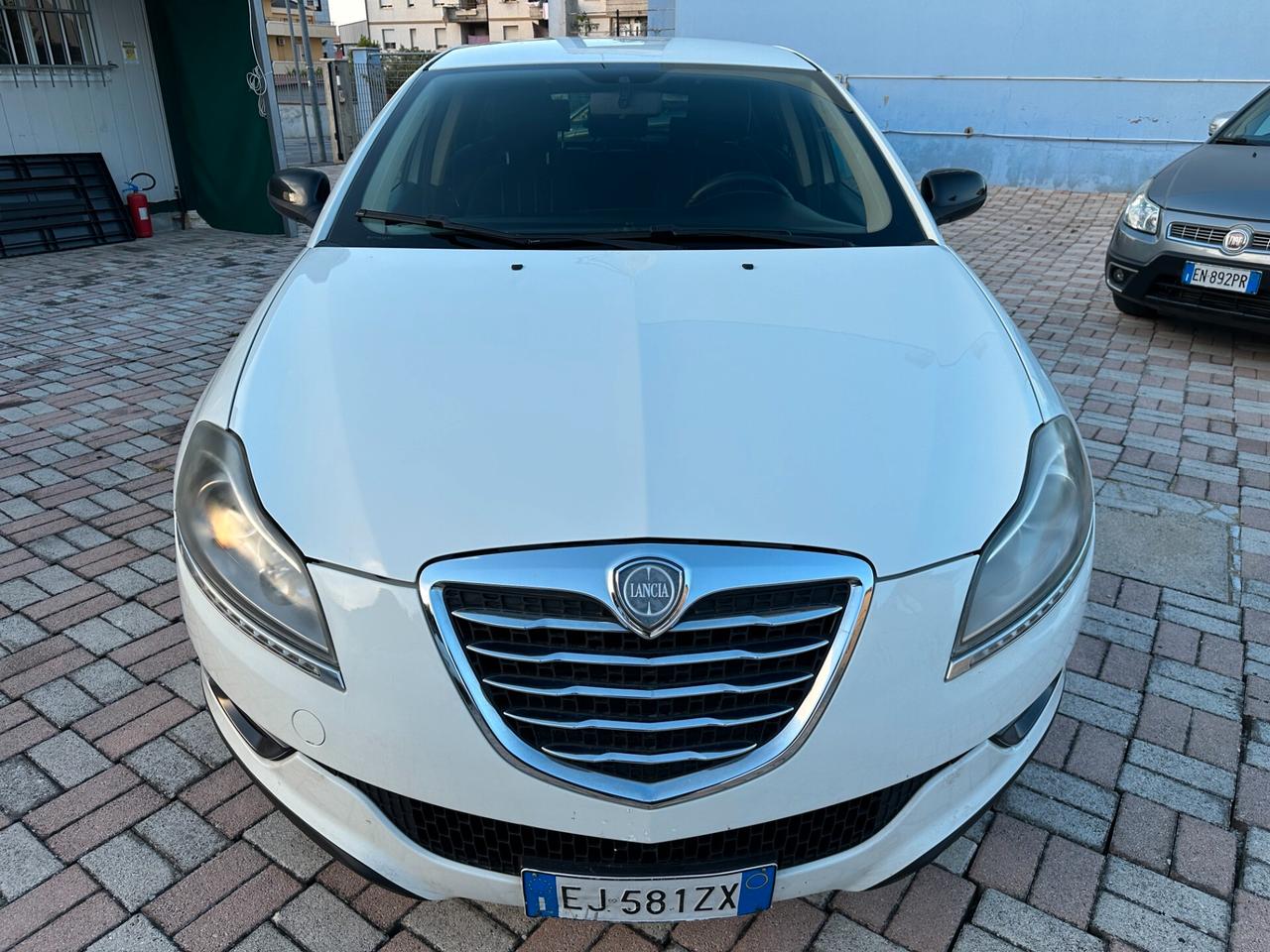 Lancia Delta 1.6 MJT DPF Gold