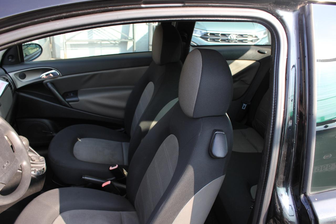 Lancia Ypsilon 1.2 IMPIANTO METANO PER COMMERCIANTI