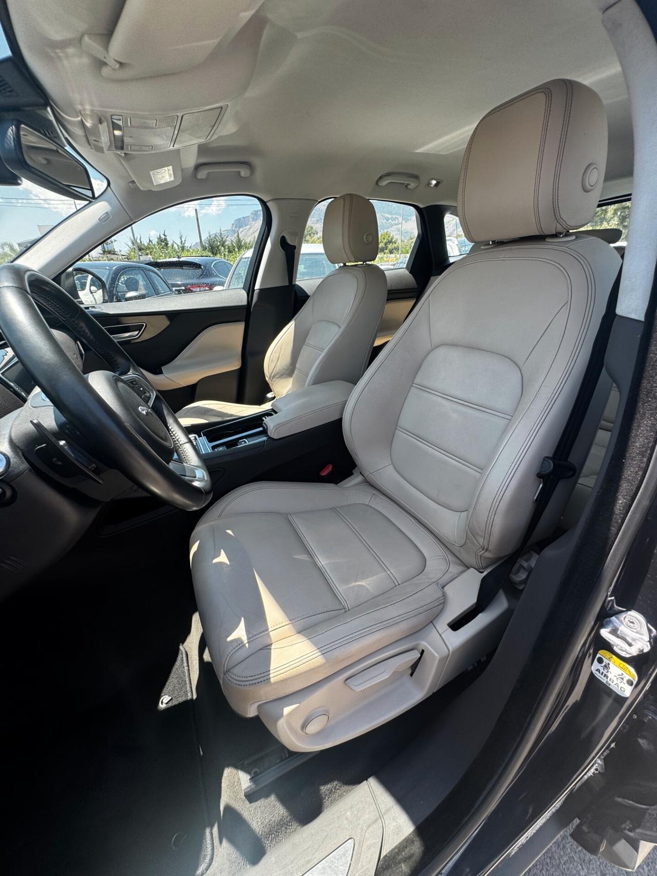 Jaguar F-Pace 2.0 D 180 CV AWD Prestige