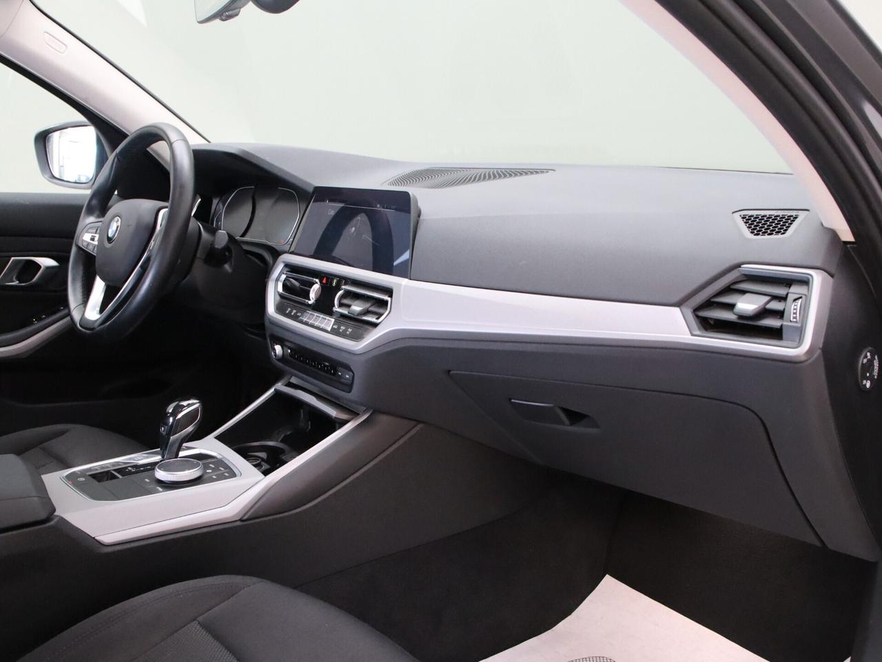 BMW 320d Serie 3 G20 Berlina mhev 48V xdrive auto IVA ESPOSTA