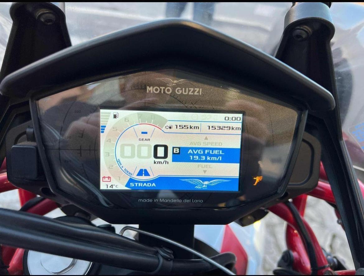 Moto Guzzi V85 TT v85 tt
