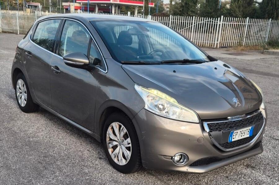 Peugeot 208 1.2 VTi 82 CV 5 porte Allure