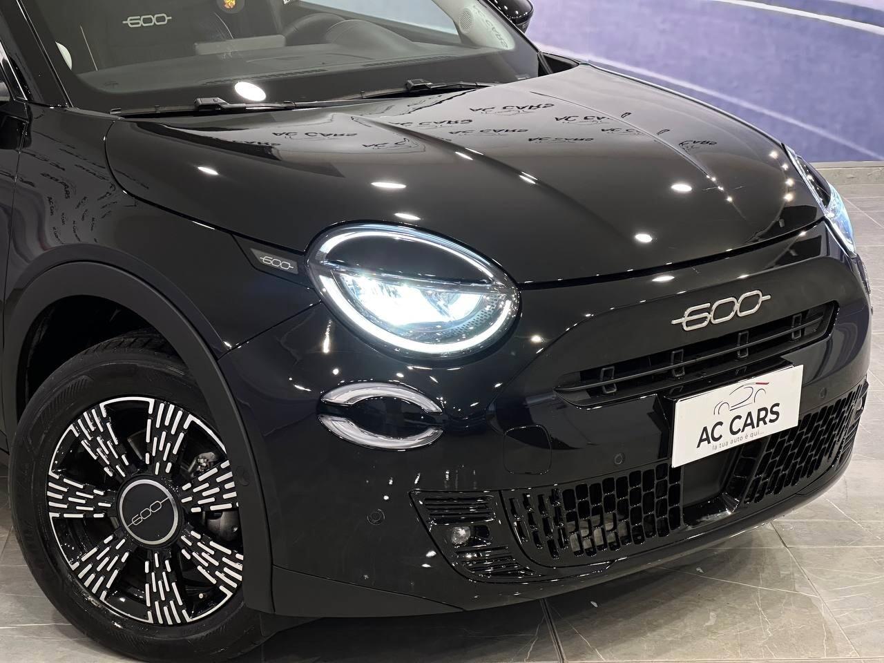 Fiat 600 Hybrid 110 CV DCT MHEV La Prima
