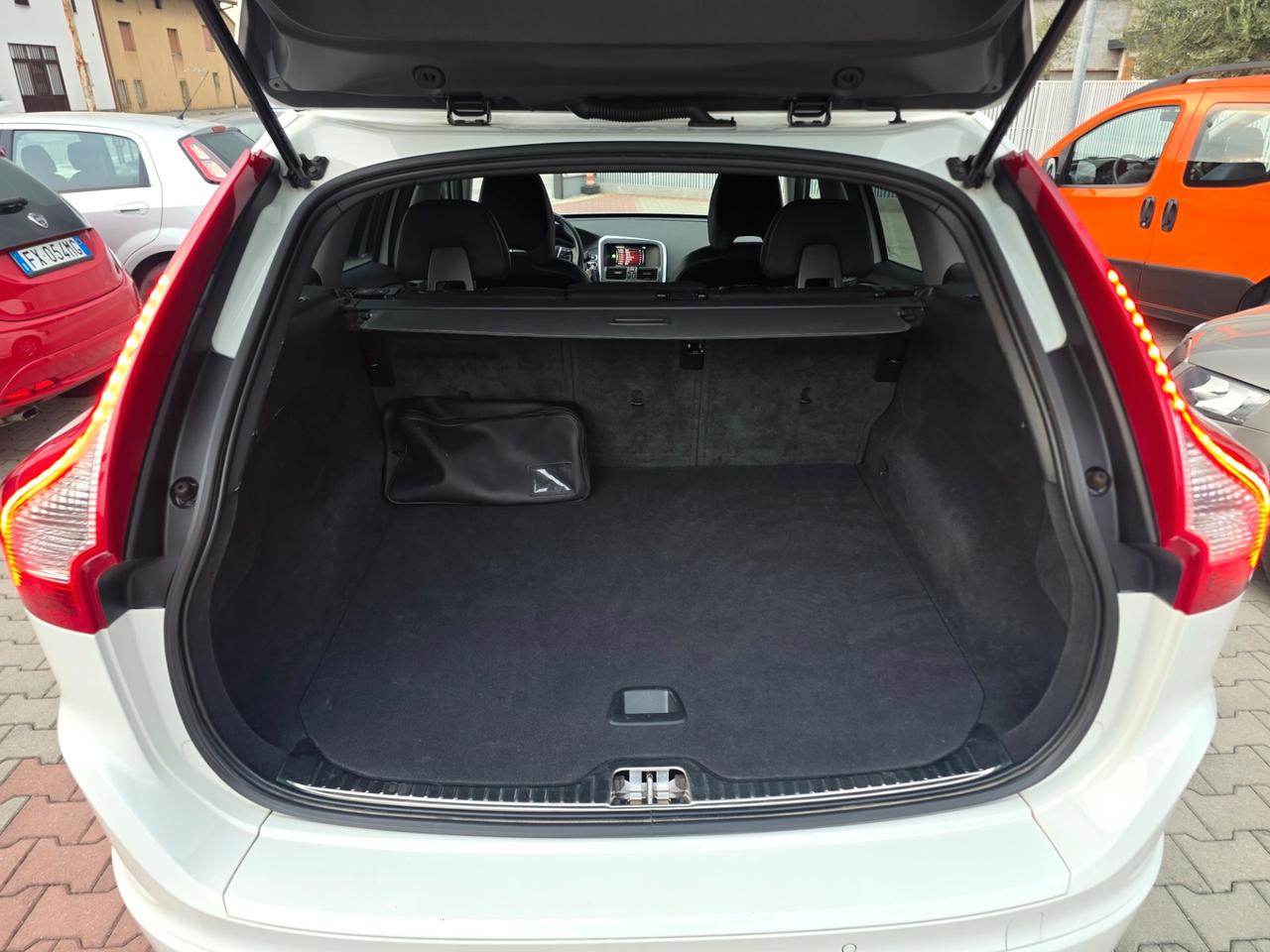 Volvo XC 60 XC60 2.0D150cv perfetta e garantita 12M