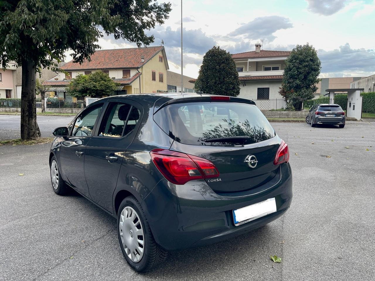 Opel Corsa 1.4 90CV GPL Tech 5 porte Innovation per Neopatentati 2017