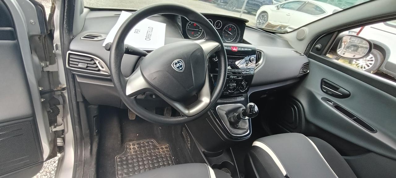 Lancia Ypsilon 1.2 69 CV 5 porte GPL Ecochic Gold