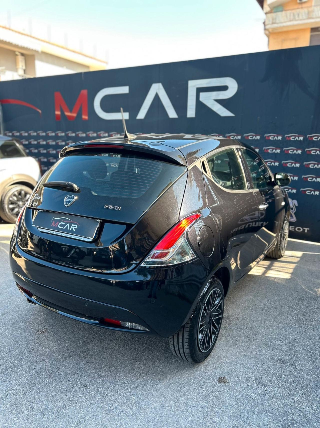 Lancia Ypsilon 1.0 FireFly 5 porte S&S Hybrid Ecochic Gold