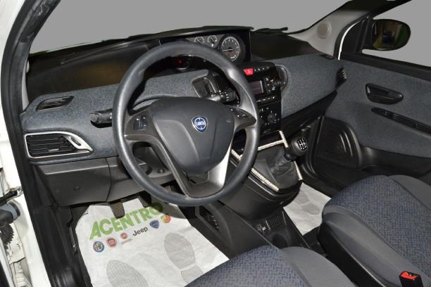 LANCIA New Ypsilon - MY21 1.0 70cv Hybrid Silver
