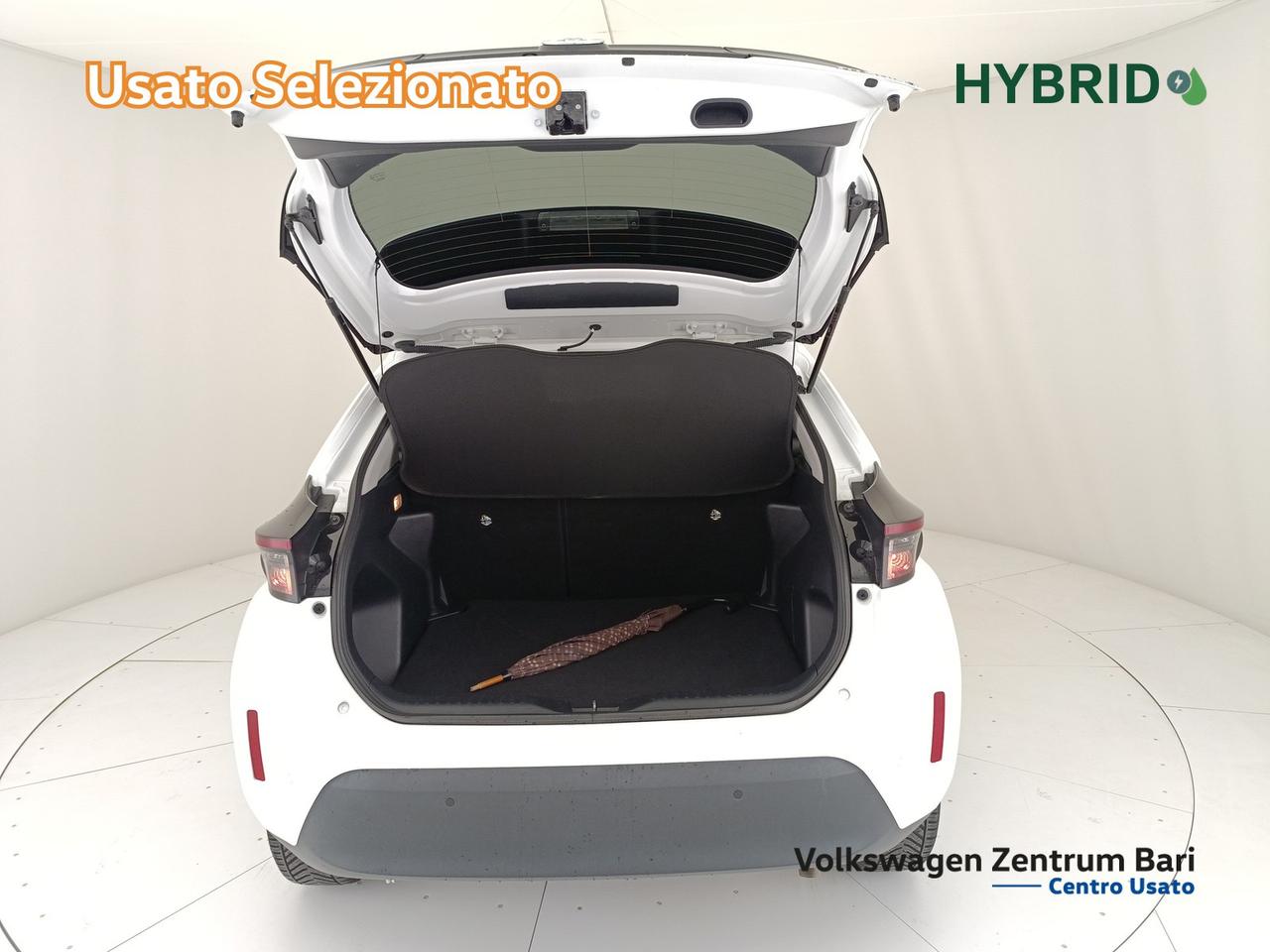 Toyota Yaris cross 1.5h business fwd 116cv e-cvt