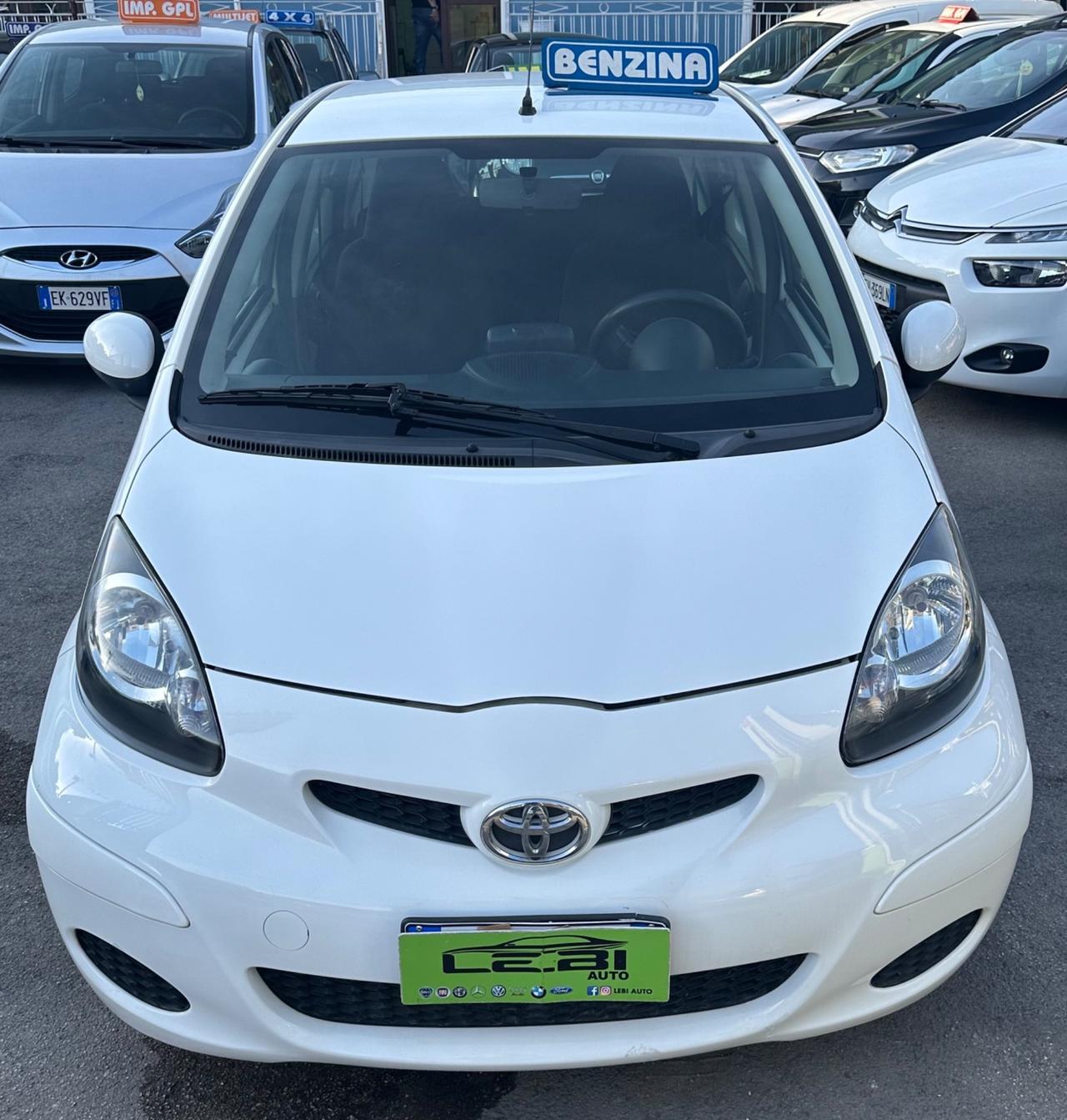 Toyota Aygo 1.0 BENZ. 5 porte Now 2011