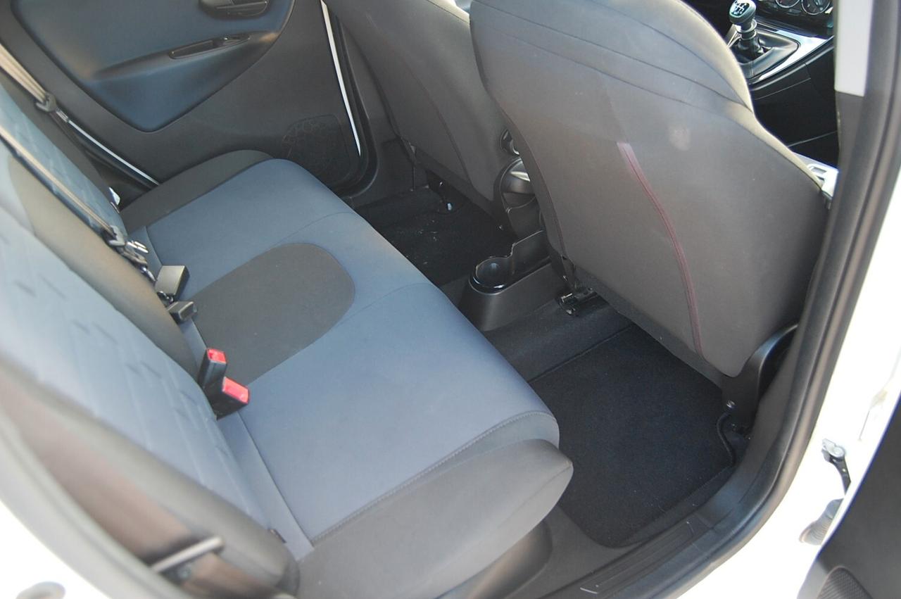 Lancia Ypsilon 1.0 FireFly 5 porte S&S Hybrid Platino