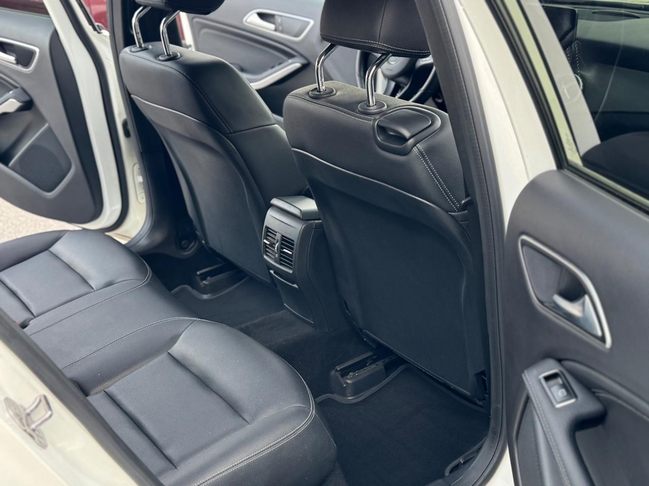 Mercedes-benz GLA 180 d Automatic Sport