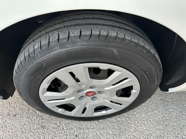 Fiat Doblò CARGO CH1 BUSINESS 1.6 Mjet 105cv( IVA ESCLUSA)